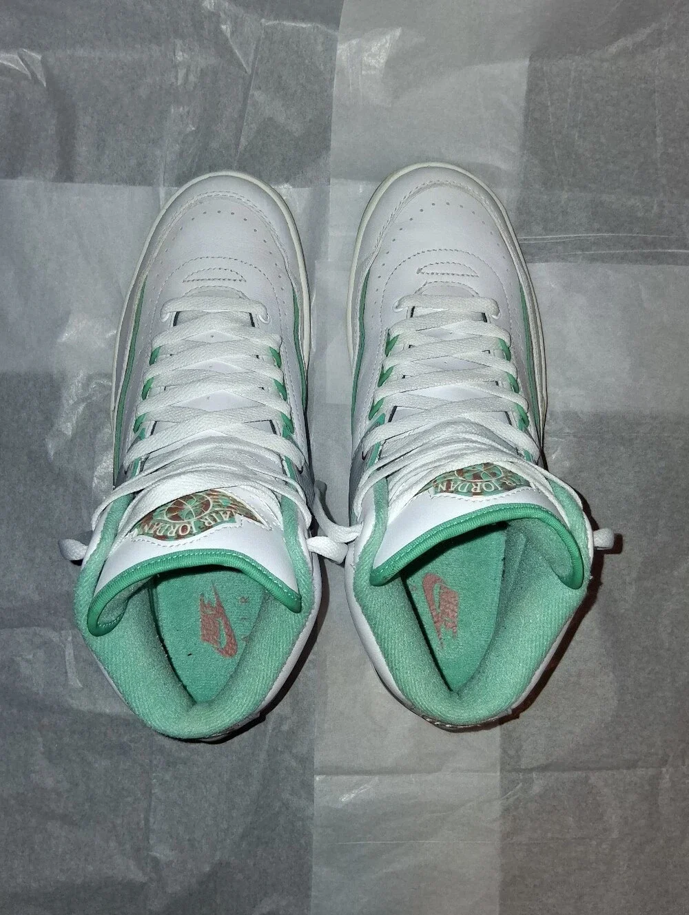 Jordan 2 Retro Crystal Mint Sneakers, Women Size 10